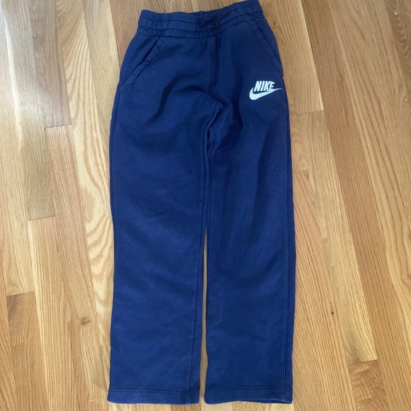 Nike boys open hem jogging pants - Picture 1 of 5